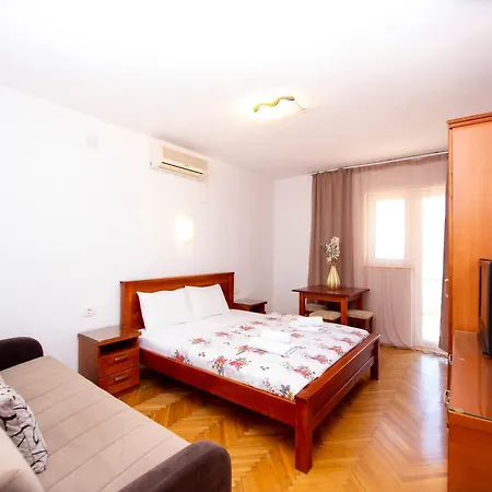 Apartmani Becici Exterior photo
