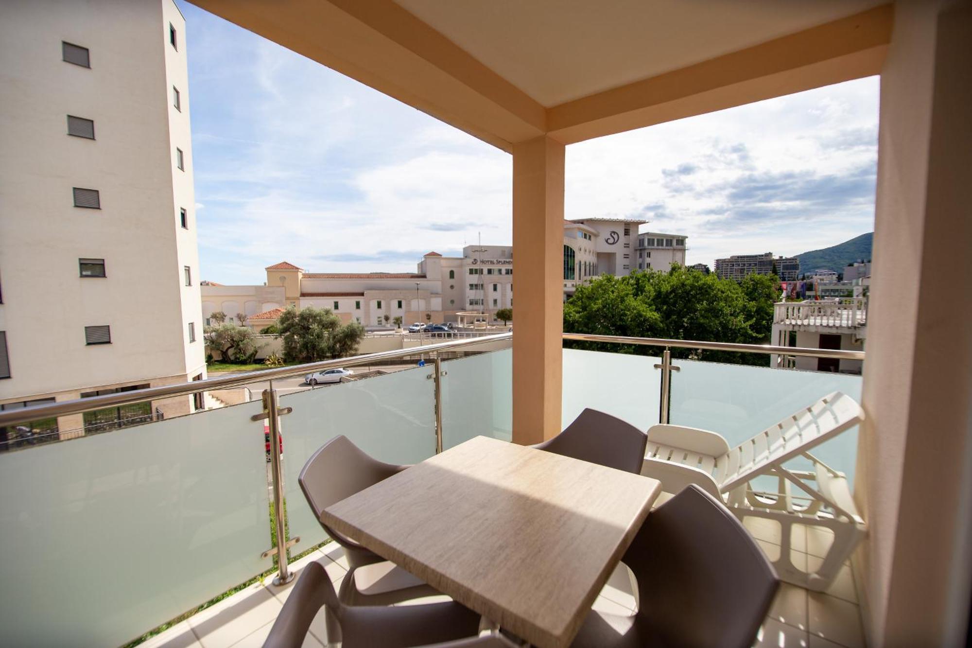 Apartmani Becici Апартаменты *