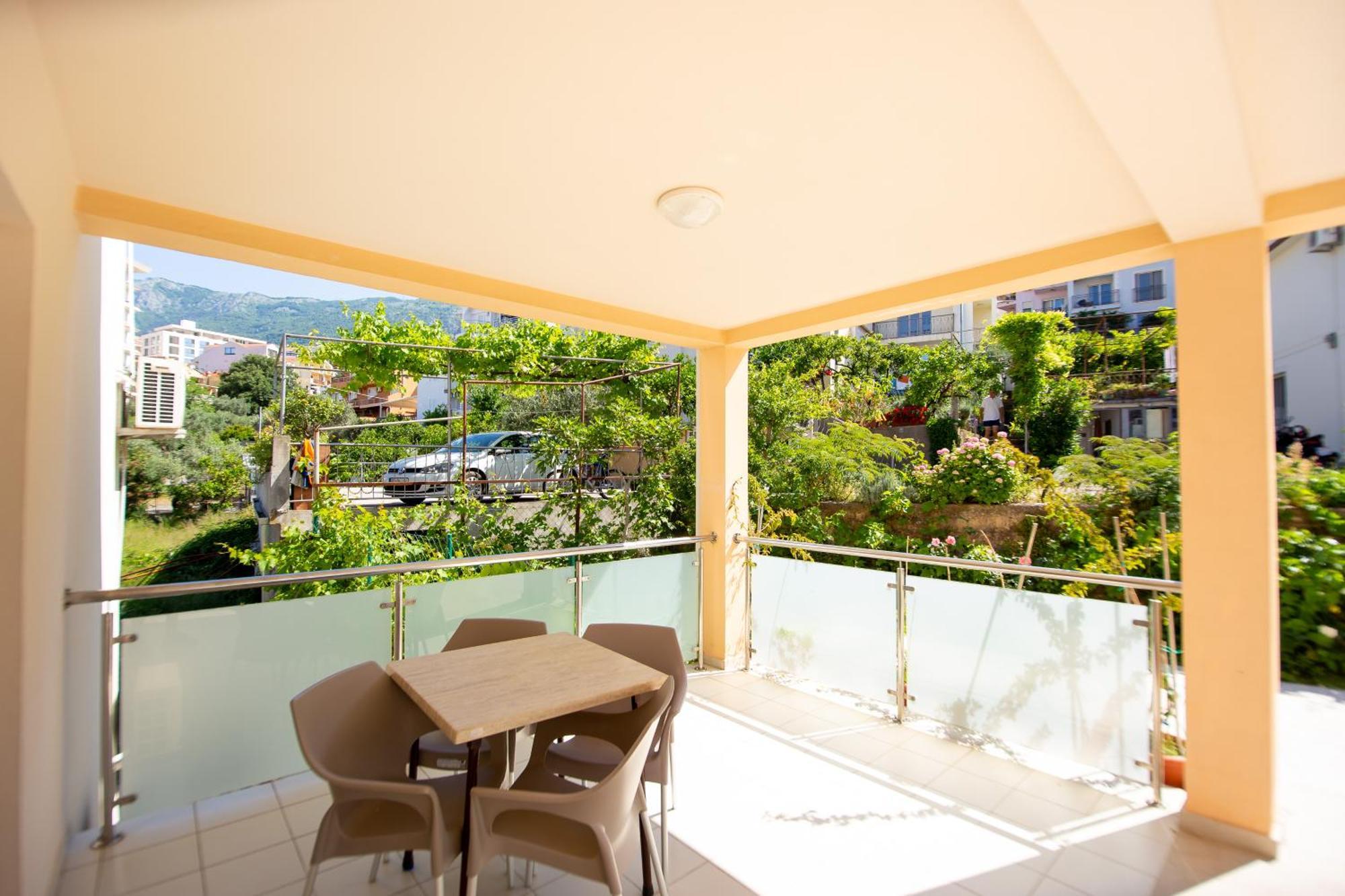 Апартаменты Apartmani Becici