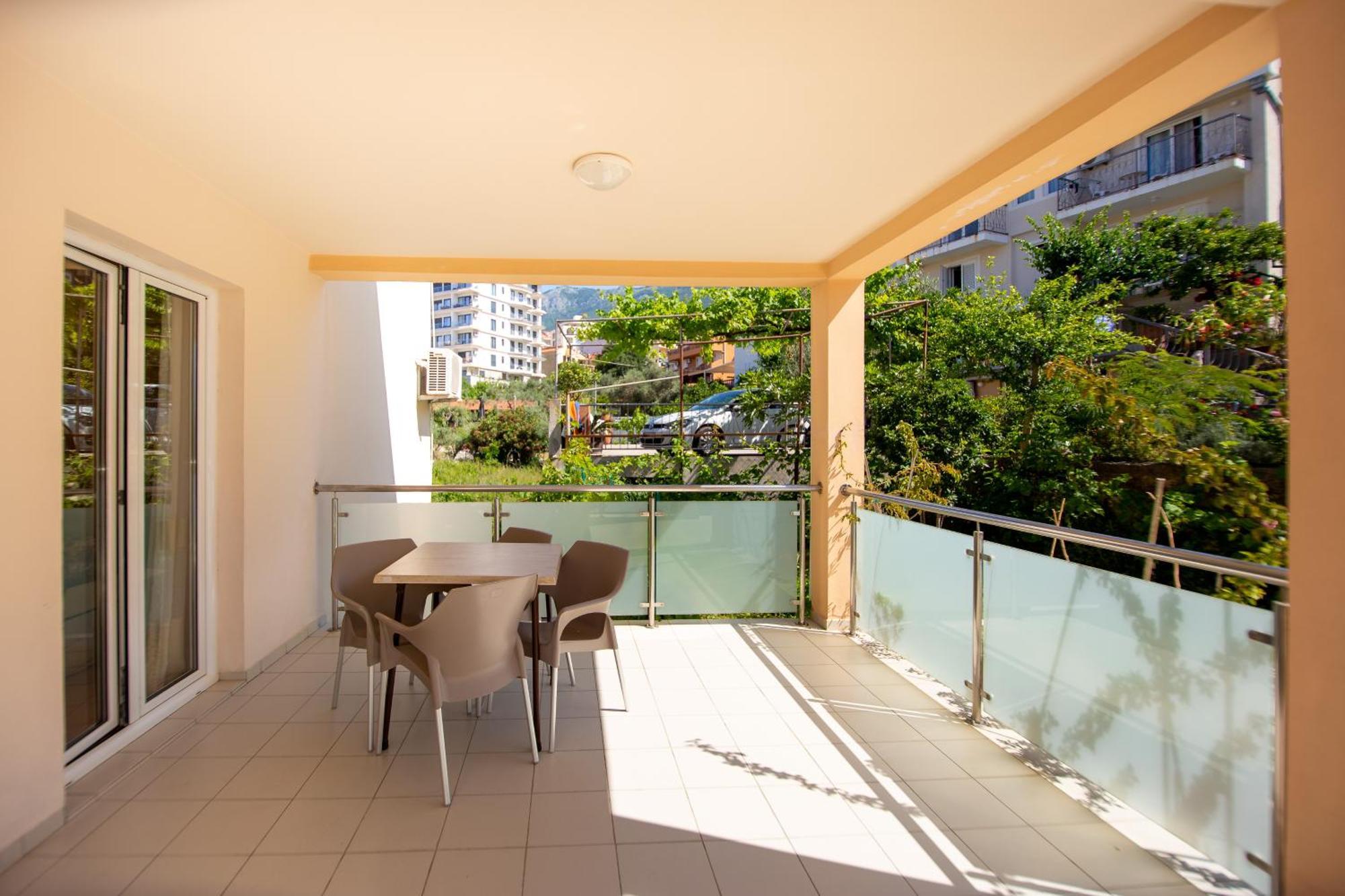 Апартаменты Apartmani Becici *