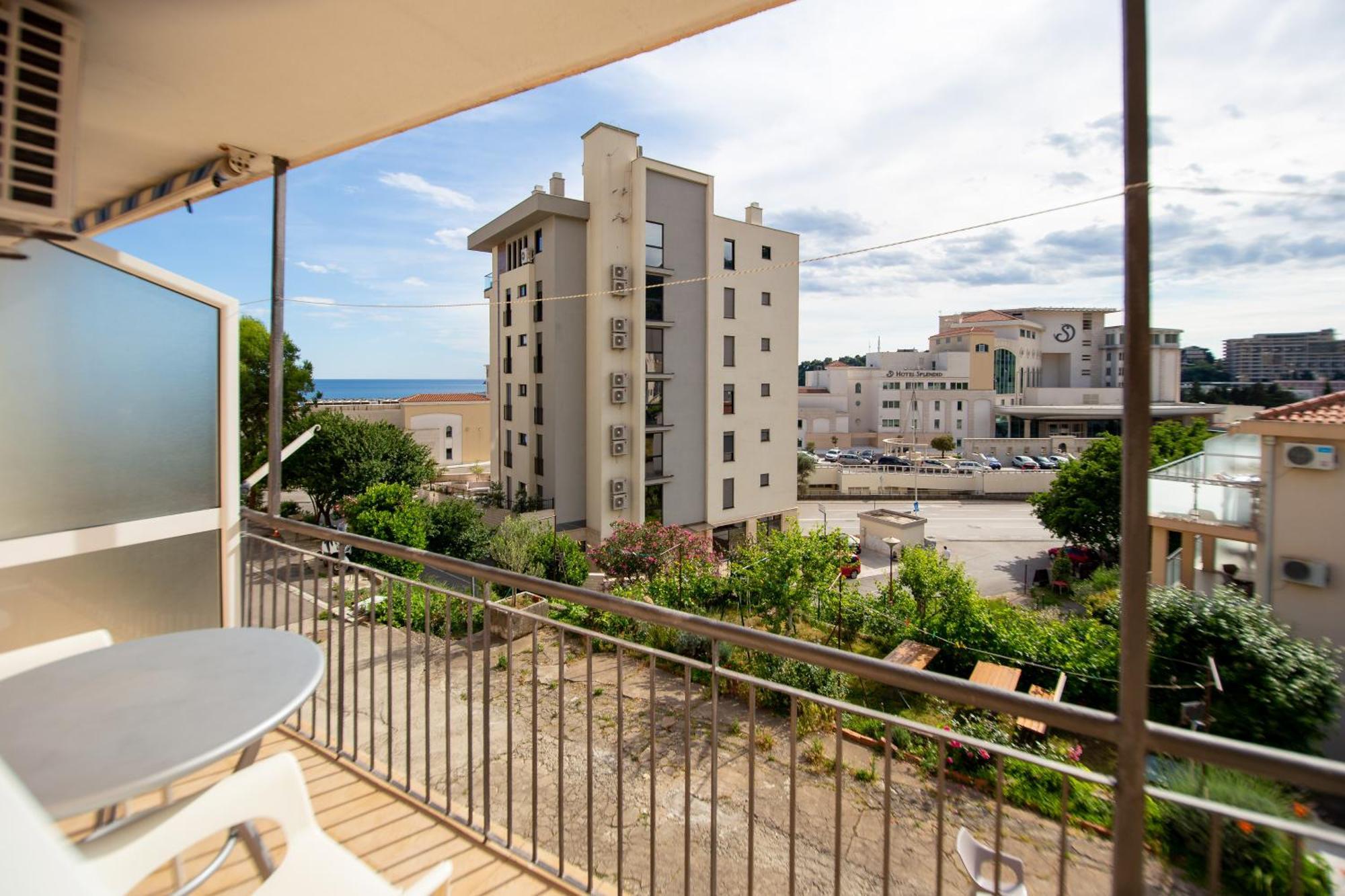 Apartmani Becici Апартаменты *