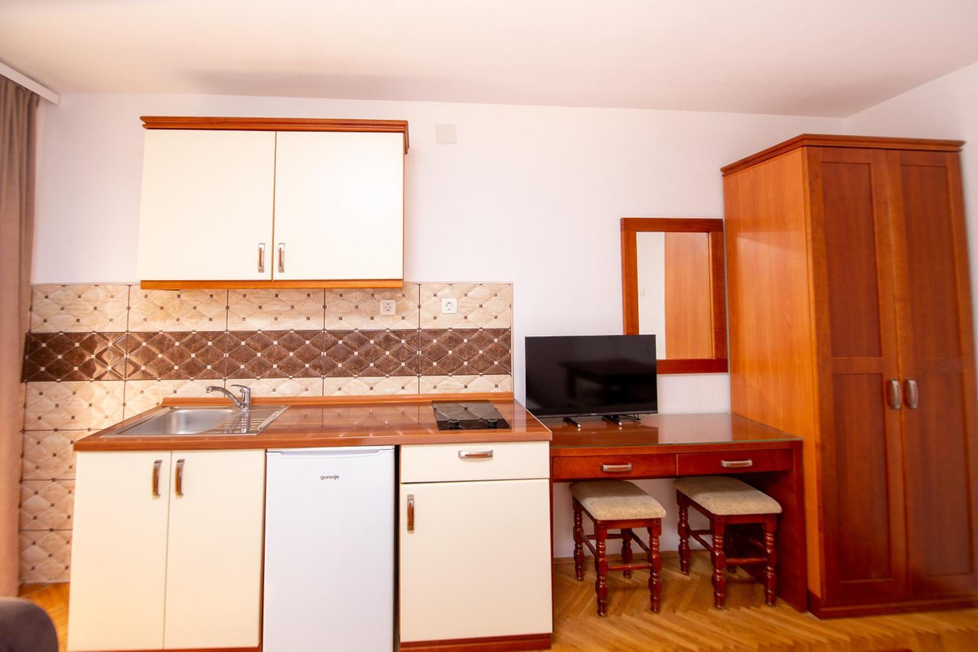 Апартаменты Apartmani Becici *