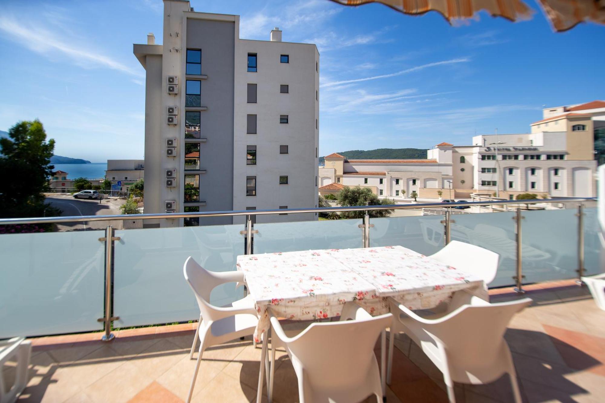 Апартаменты Apartmani Becici