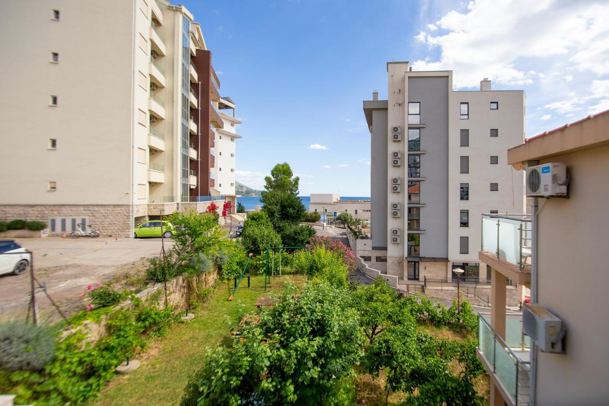 Apartmani Becici Бечичи