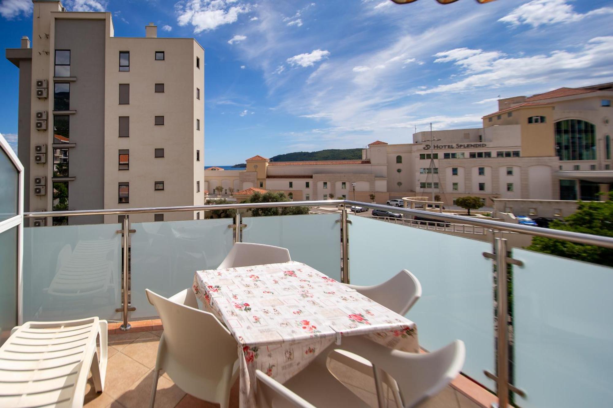 Апартаменты Apartmani Becici
